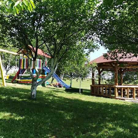 Apartments Tratincica Seliste Dreznicko Bagian luar foto