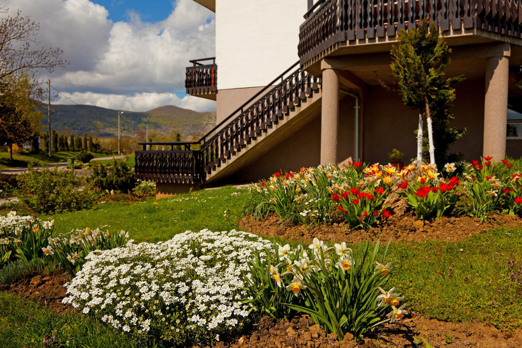 Apartments Tratincica Seliste Dreznicko Bagian luar foto